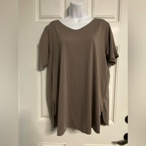 T29a- UNIQLO Chocolate Brown AIRISM T-Shirt